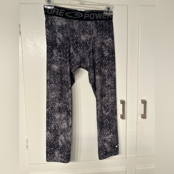 Champion Camouflage Compression Bottom Size Youth men’s L (12-14) - Picture 1 of 12